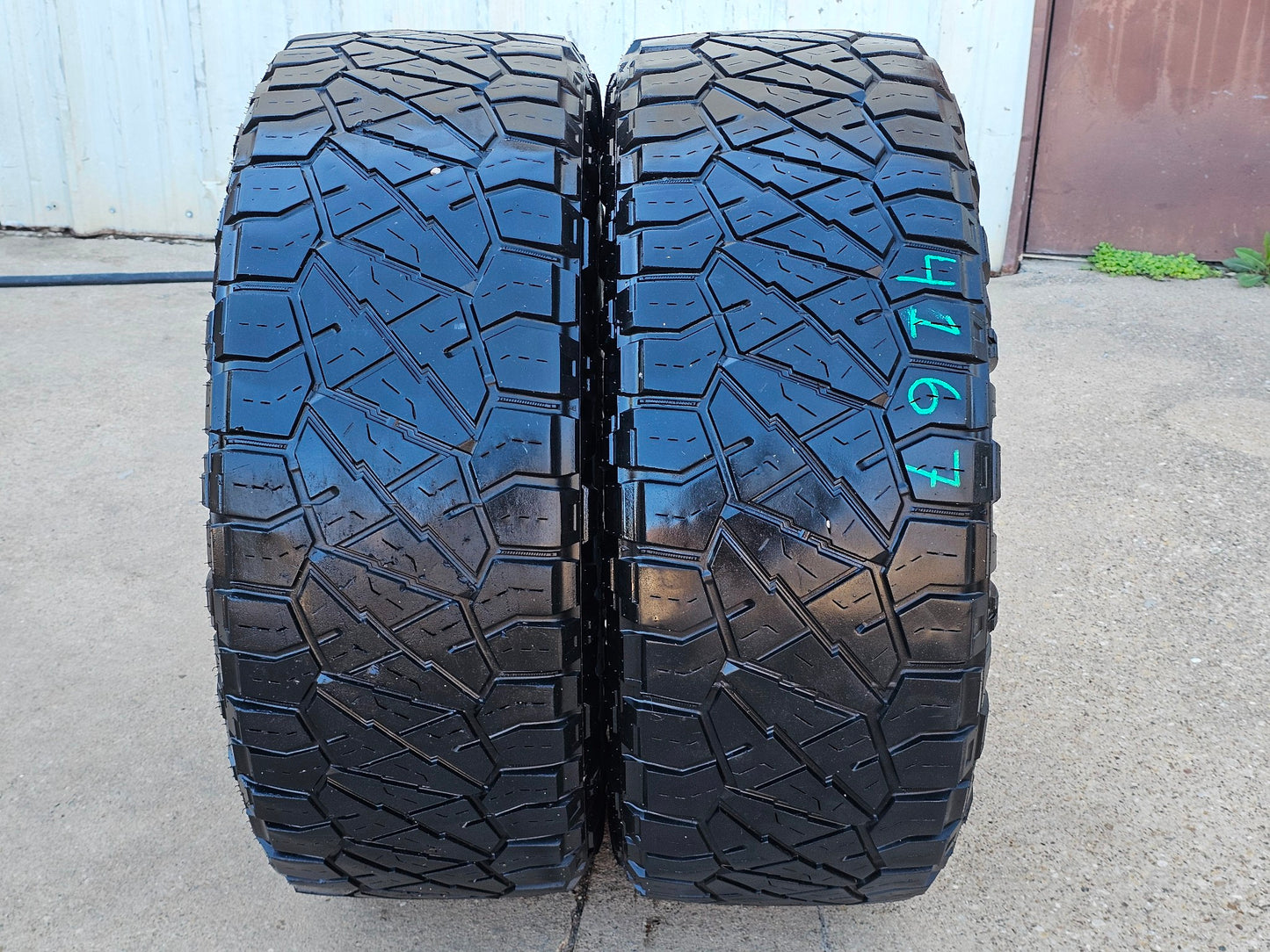 NITTO RIDGE GRAPPLER 35X12.50R20LT TIRES #4167