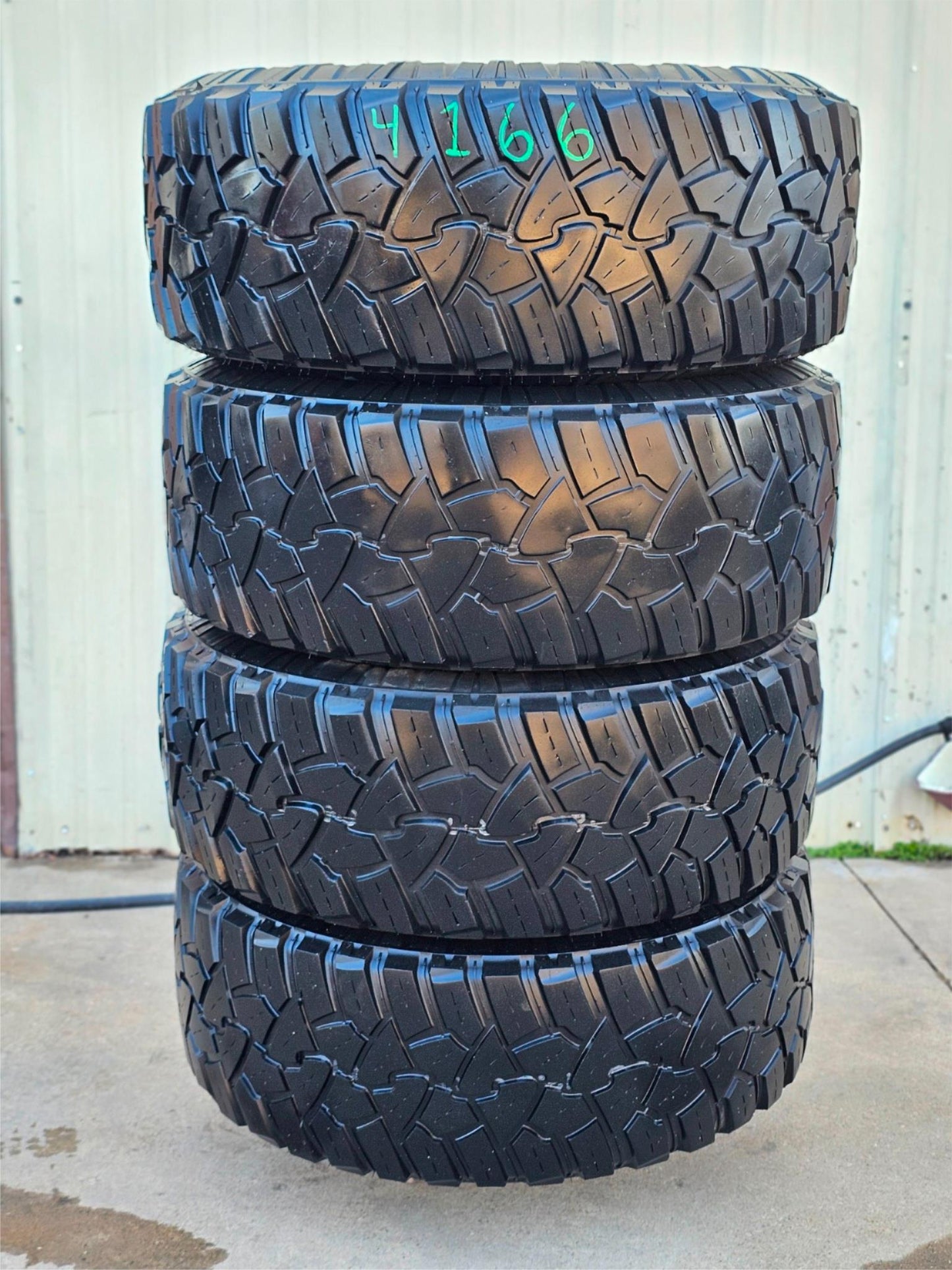 FURY COUNTRY HUNTER M/T 35X12.50R17 TIRES #4166