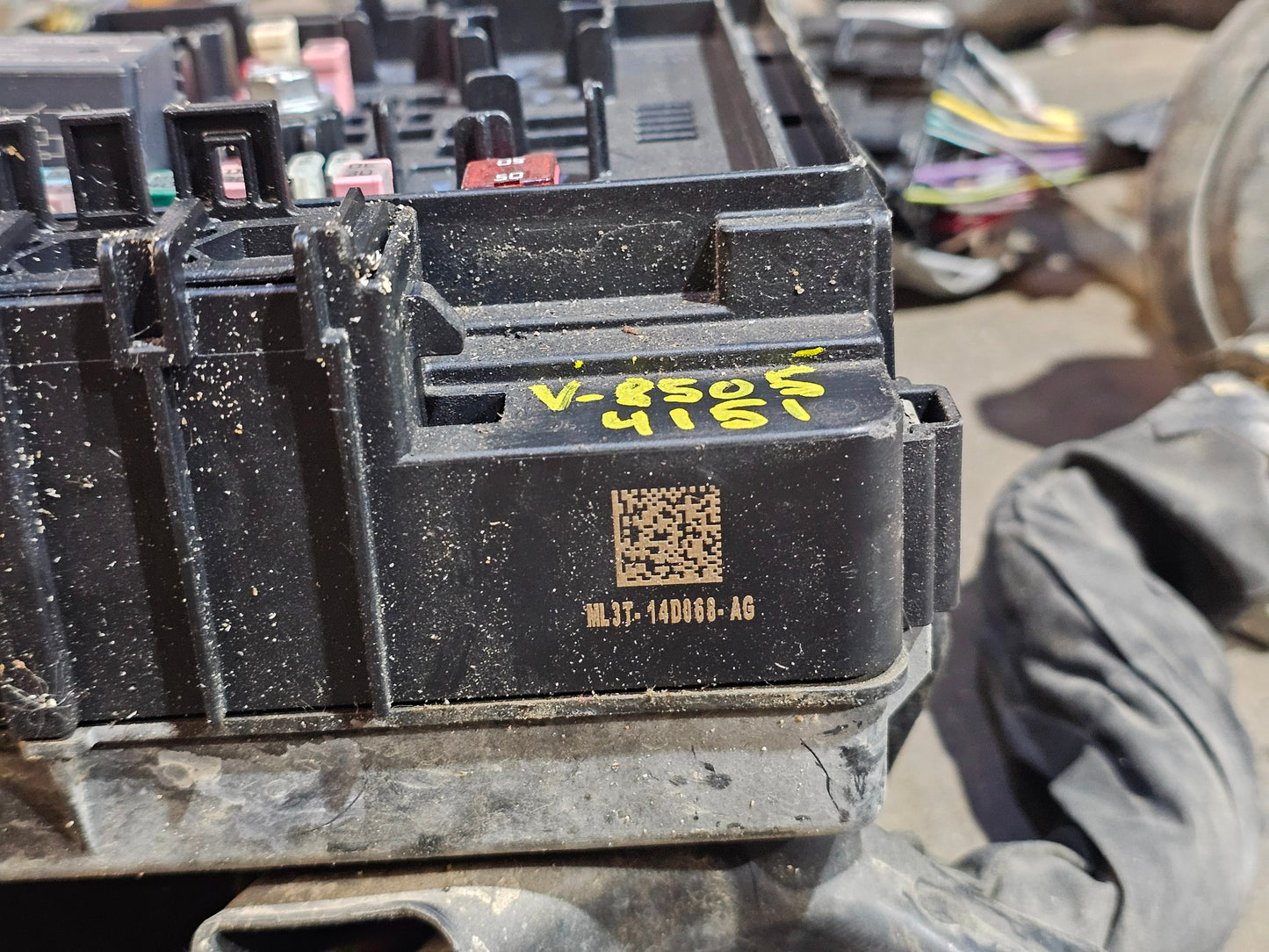 Seperate fuse box! 2021 FORD F150 3.5L 4X4 FUSE BOX WITH ENGINE HARNESS #4188