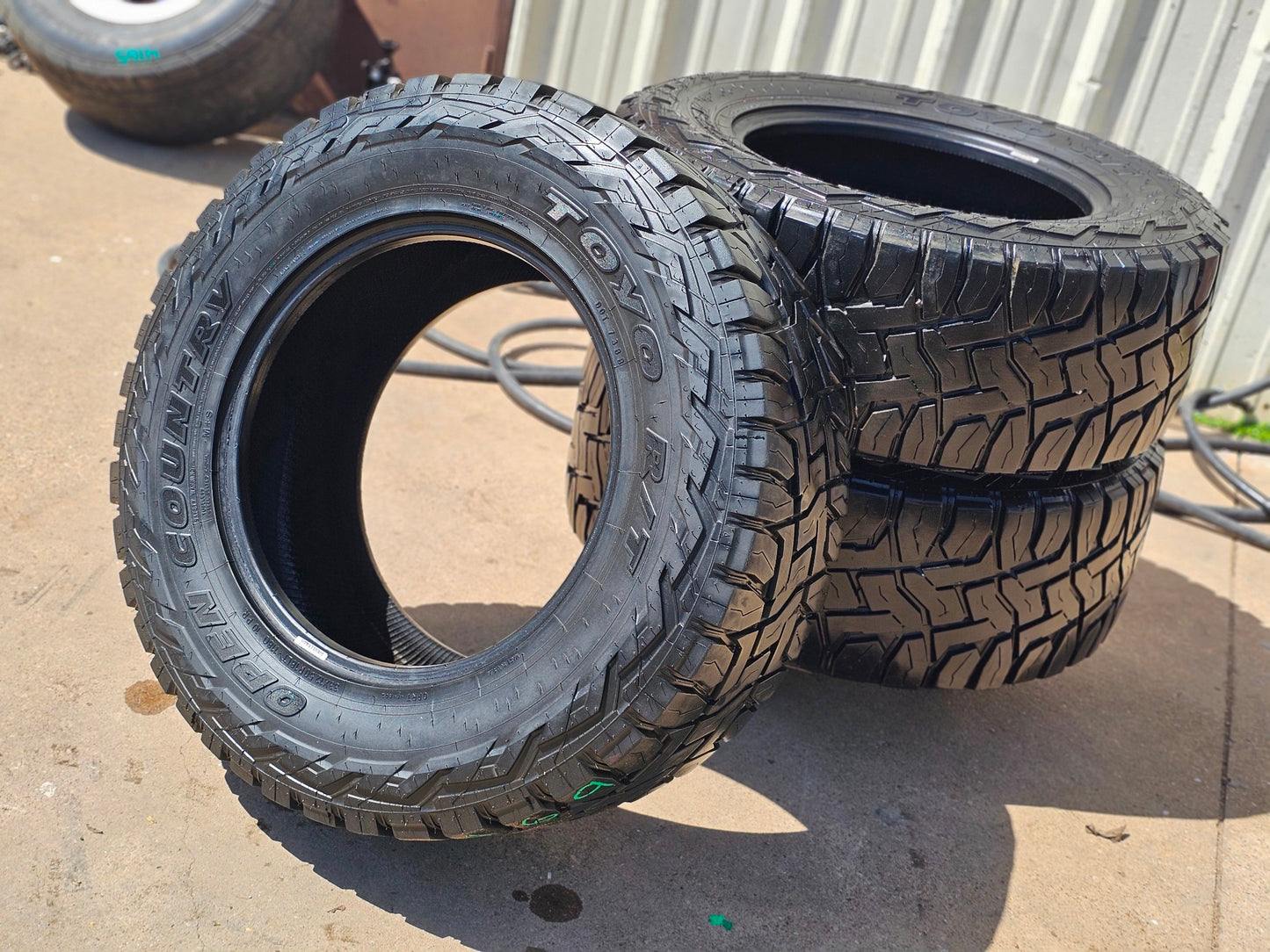 TOYO R/T OPEN COUNTRY 33X12.50R18 TIRES 33 12.50 18 #4169
