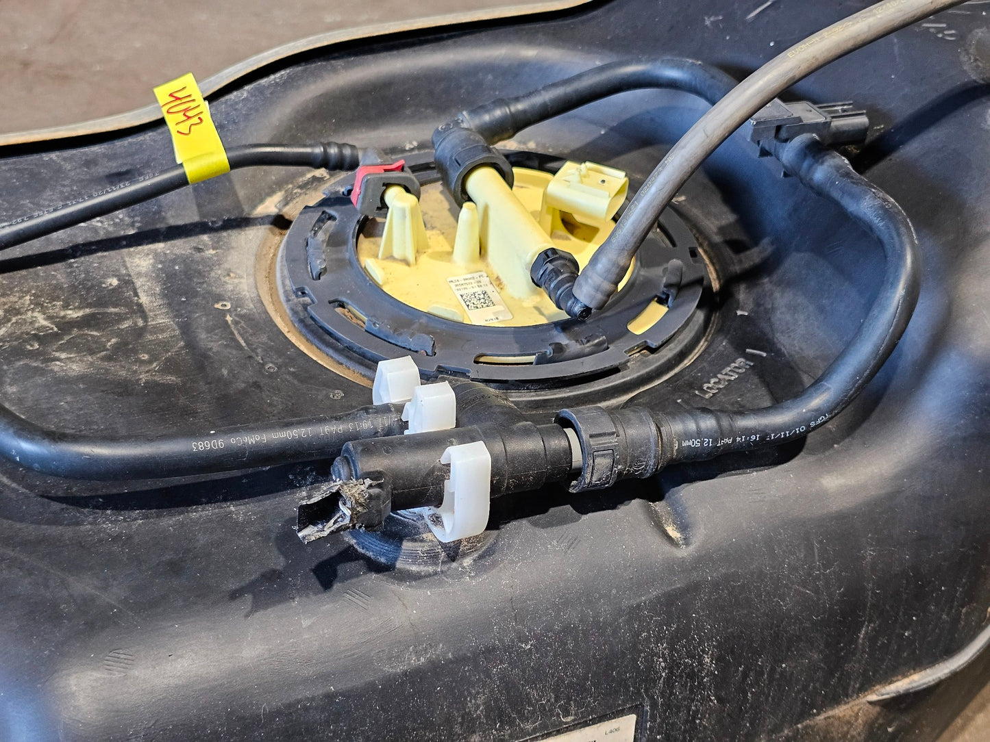 **2021-2024 FORD F150 GALLON GAS FUEL TANK PUMP #4043
