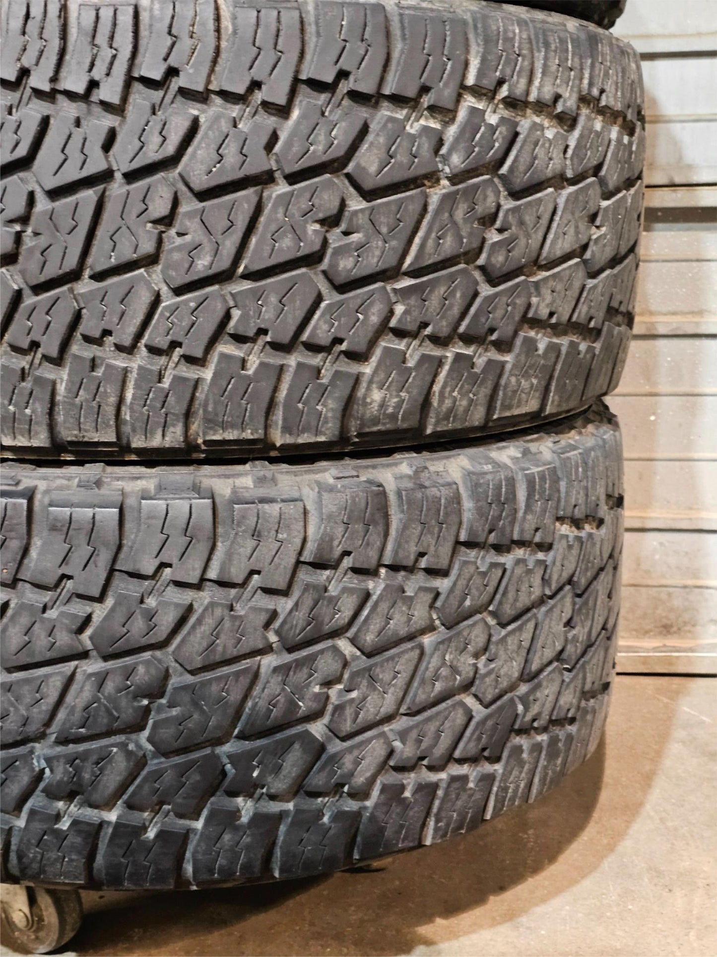 4) NITTO A/T TERRA GRAPPLER G2 LT 305/55R20 TIRES #4062