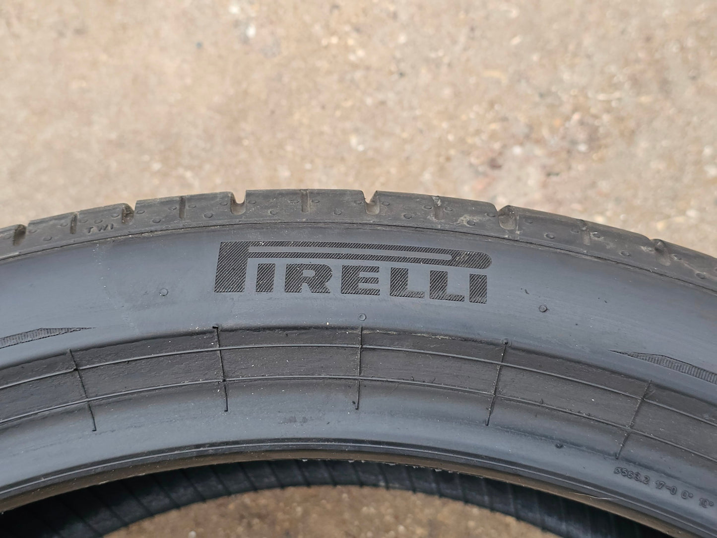 1) PIRELLI P ZERO 275/35R22 TIRE #4246