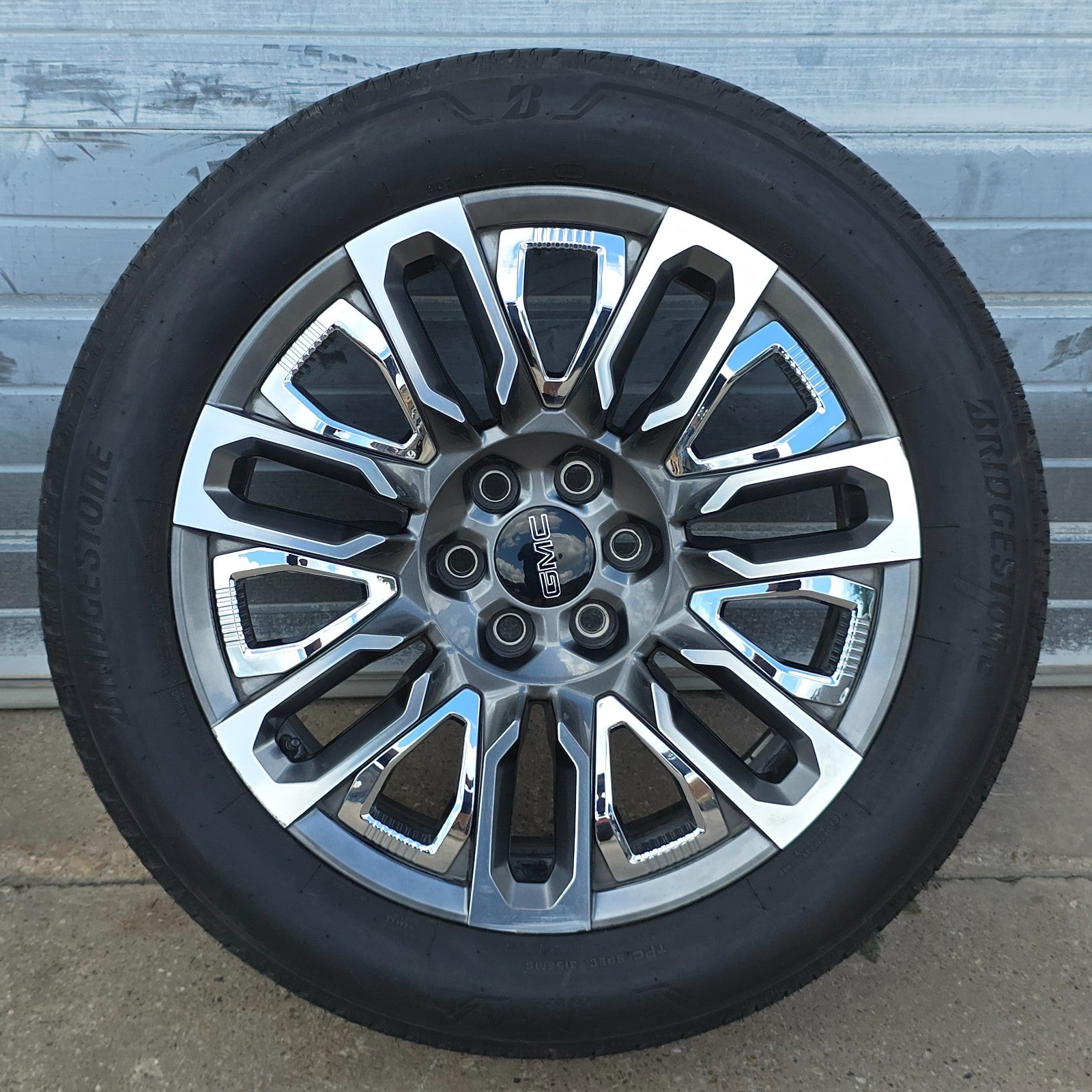22" GMC SIERRA YUKON DENALI ULTIMATE GRAY MACHINED WHEELS TIRES 20 24 #46036