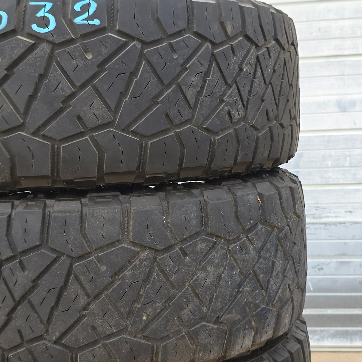 20” SIERRA DENALI 2500 3500 HD BLACK MACHINED WHEELS SQ9 TIRES #463215