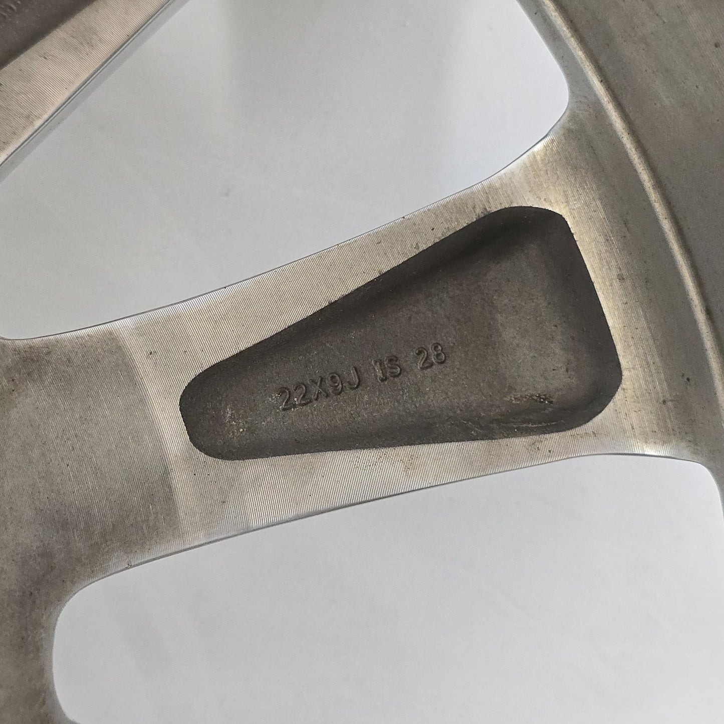 2 CRACKS- 22" CHEVY SILVERADO 1500 TAHOE HIGH COUNTRY POLISHED WHEEL 19 20 #46047