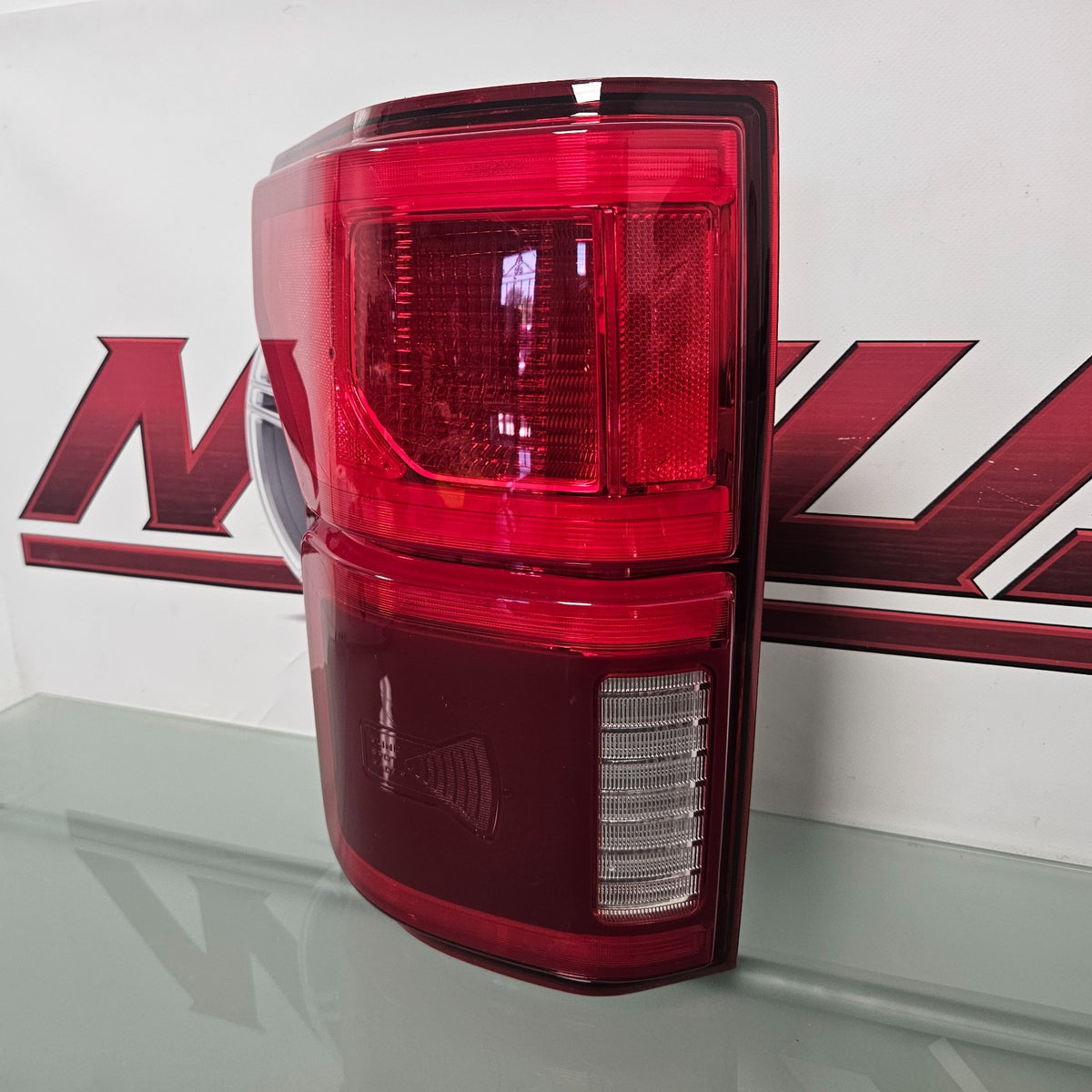 2018 2019 2020 FORD F150 LEFT DRIVER LED TAILLIGHT BLIS BLIND SPOT MODULE #37561