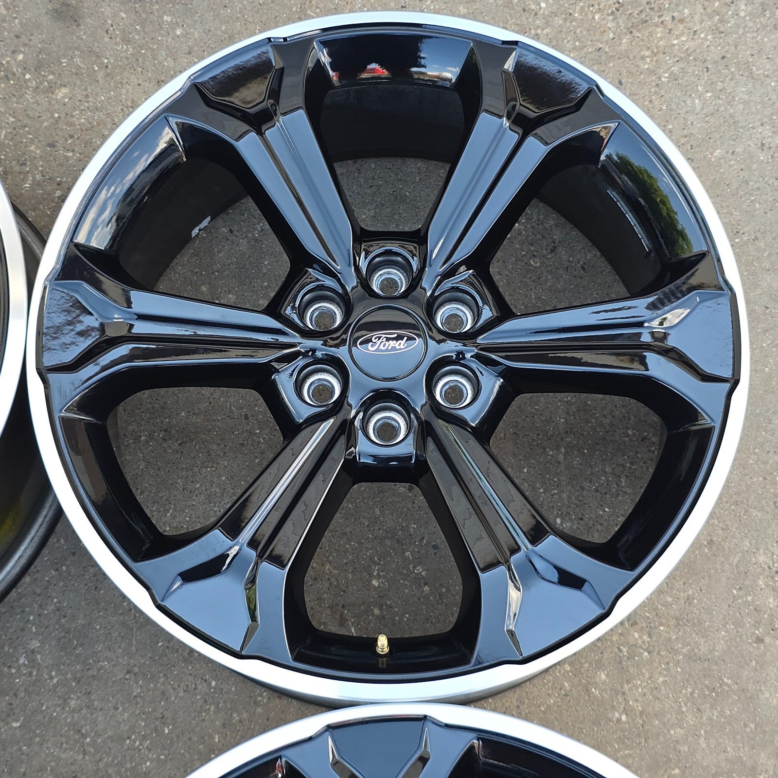 22" FORD F150 EXPEDITION BLACK MACHINED FORD PERFORMANCE WHEELS 20 21 24 #46122