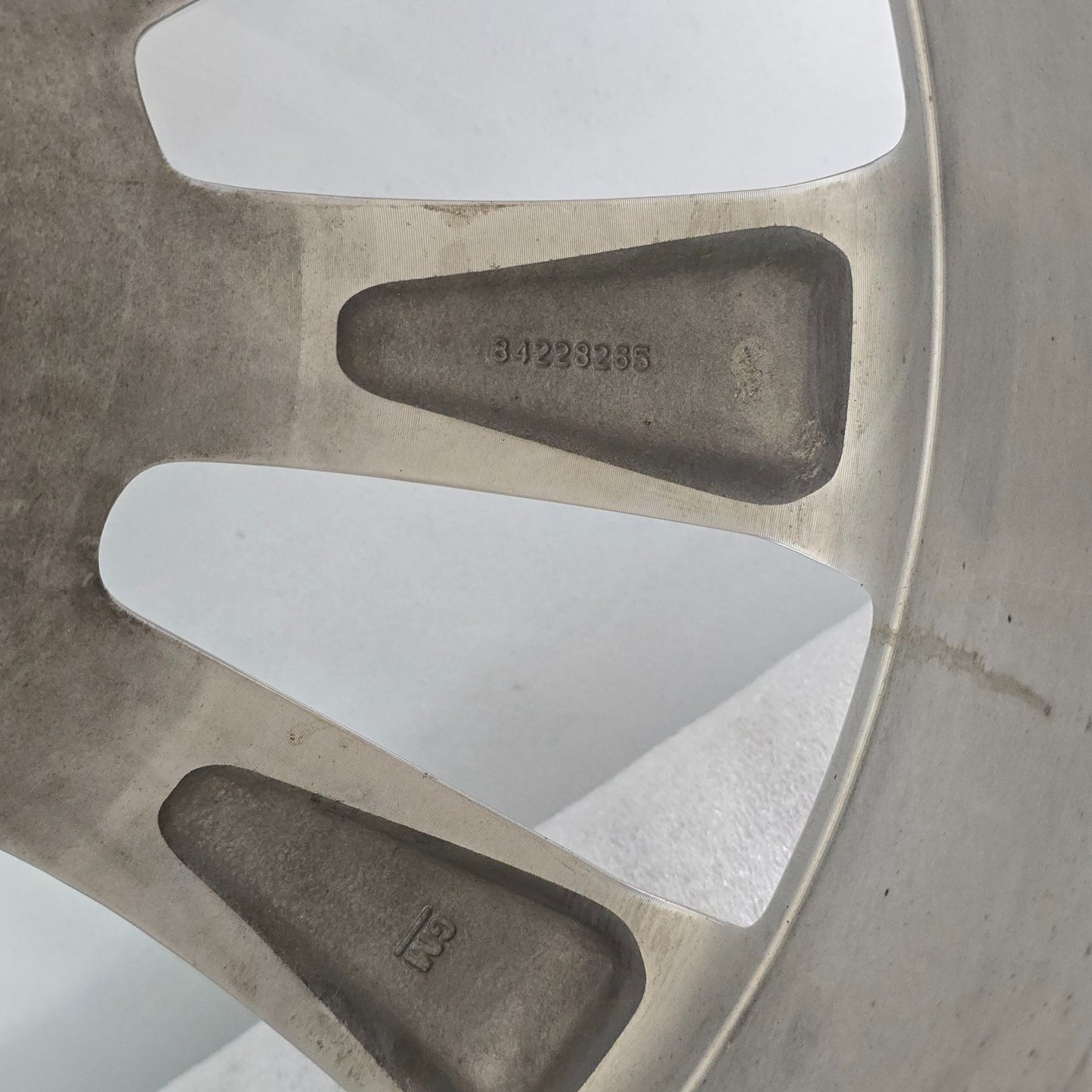 2 CRACKS- 22" CHEVY SILVERADO 1500 TAHOE HIGH COUNTRY POLISHED WHEEL 19 20 #46046