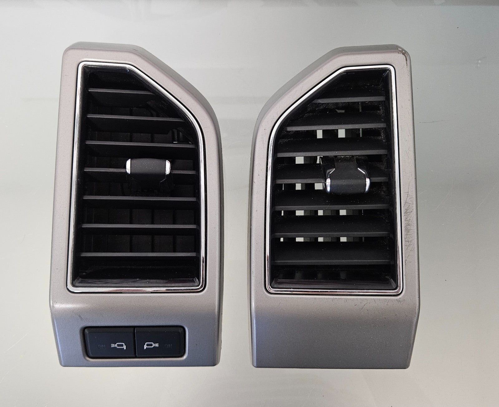 2015-2020 FORD F150 LARIAT DASH BEZEL AIR VENT TRIM OBSIDIAN 16 17 18 19  #37809