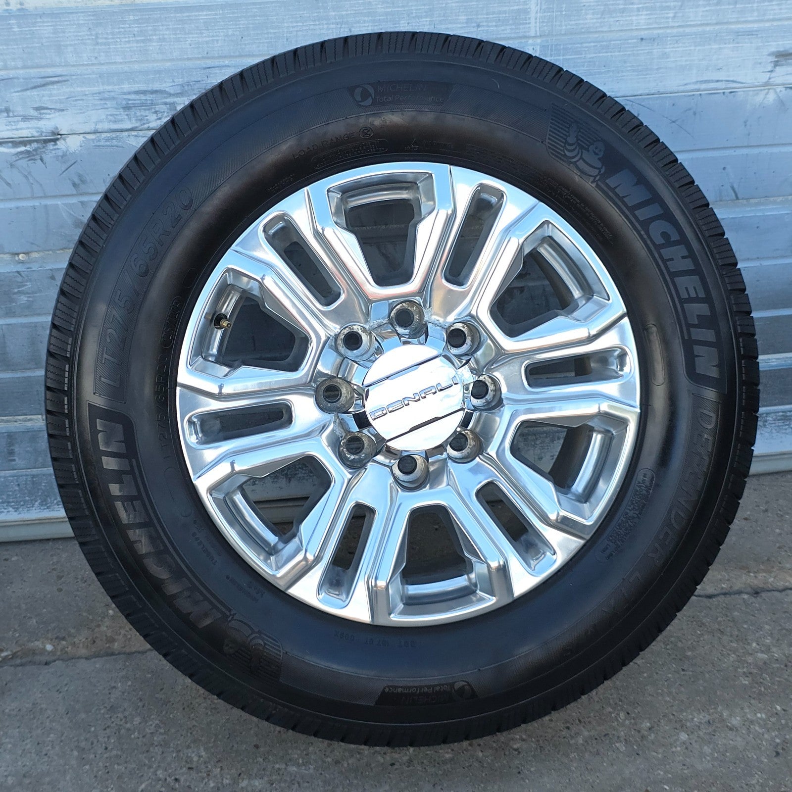 20" GMC SIERRA DENALI 2500 3500 POLISHED OEM WHEELS TIRES 84604600 #456510