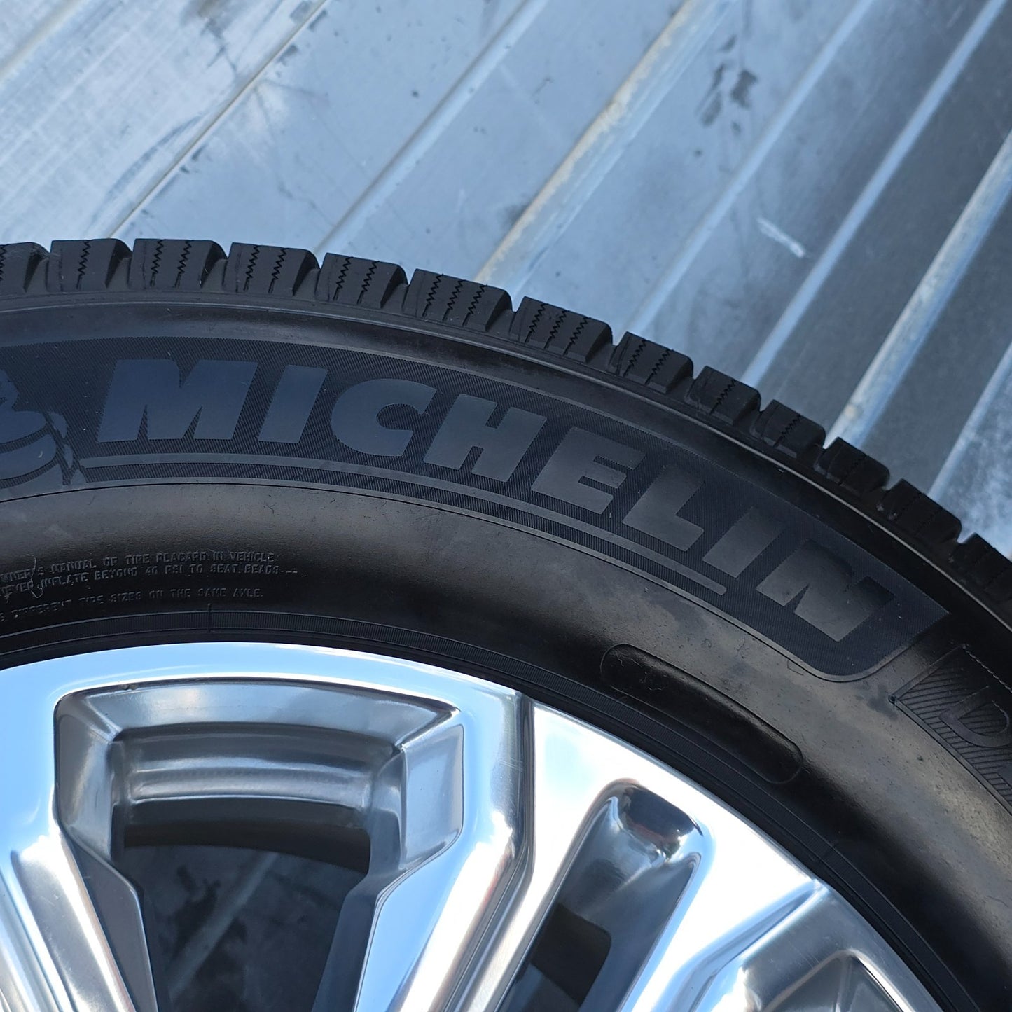 20" GMC SIERRA DENALI 2500 3500 POLISHED OEM WHEELS TIRES 84604600 #456513