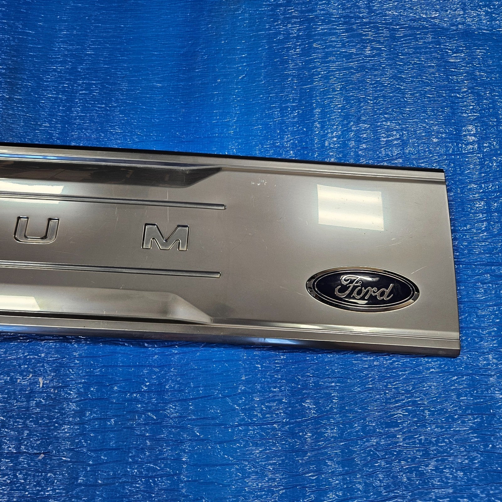 2017 2018 2019 FORD PLATINUM F250 F350 F450 TAILGATE APPLIQUE PANEL #37952