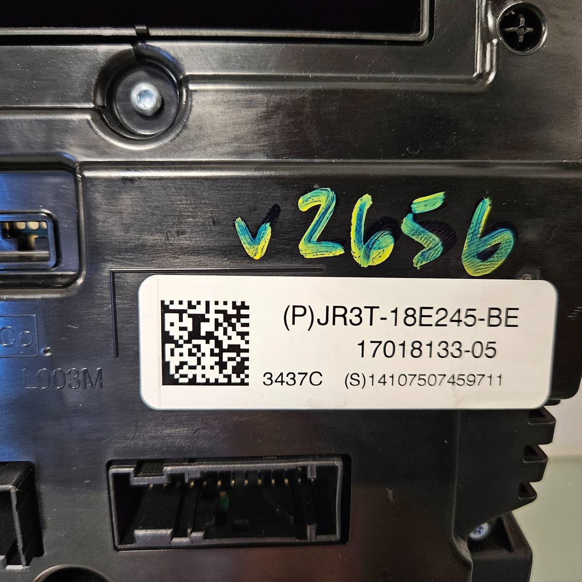 2015-2019 FORD MUSTANG 8" RADIO SCREEN SYNC AC CONTROLS STEREO #39347