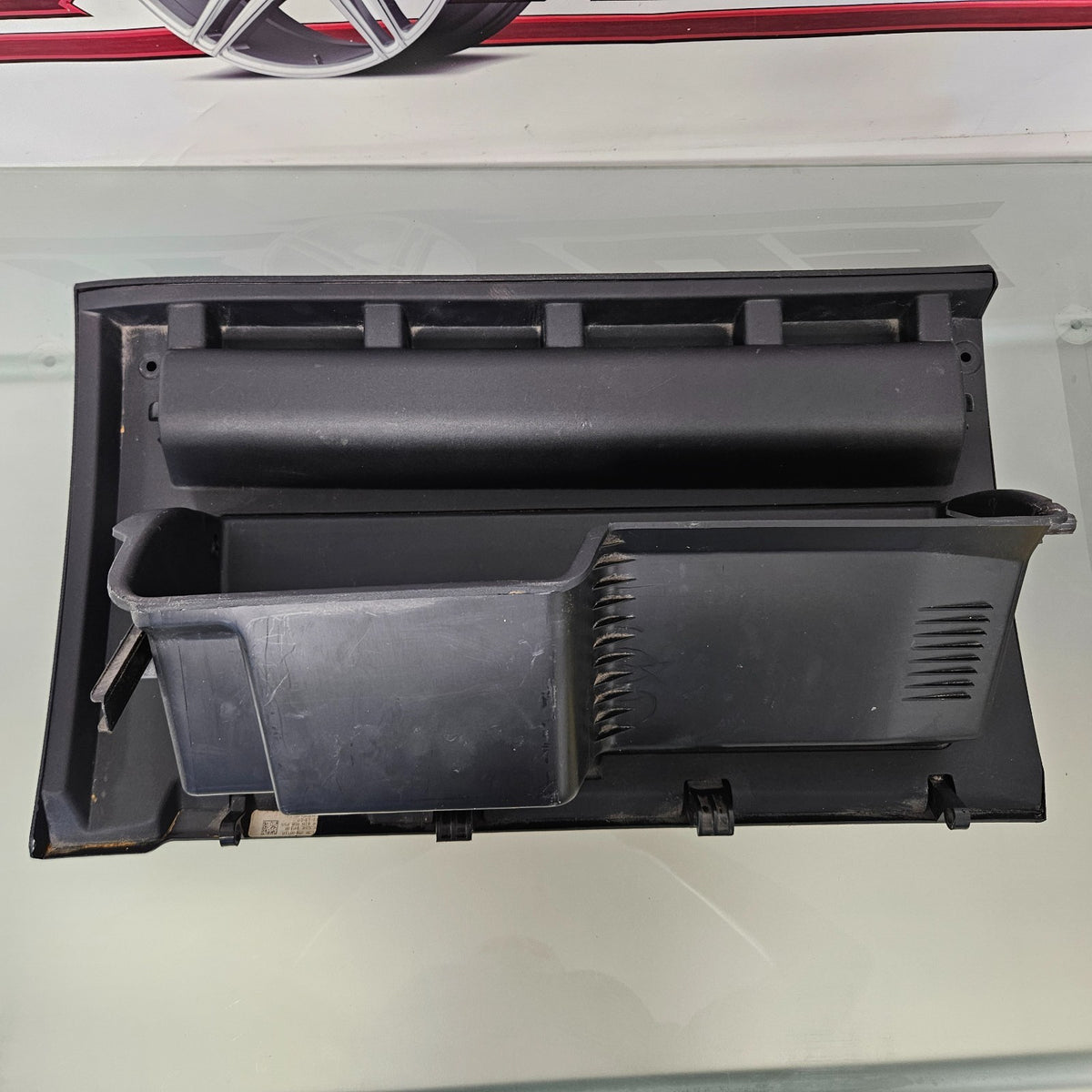 2017-2019 Ford F250 F350 Dashboard Glove Box Compartment KC3B-25060T10-BC #37874