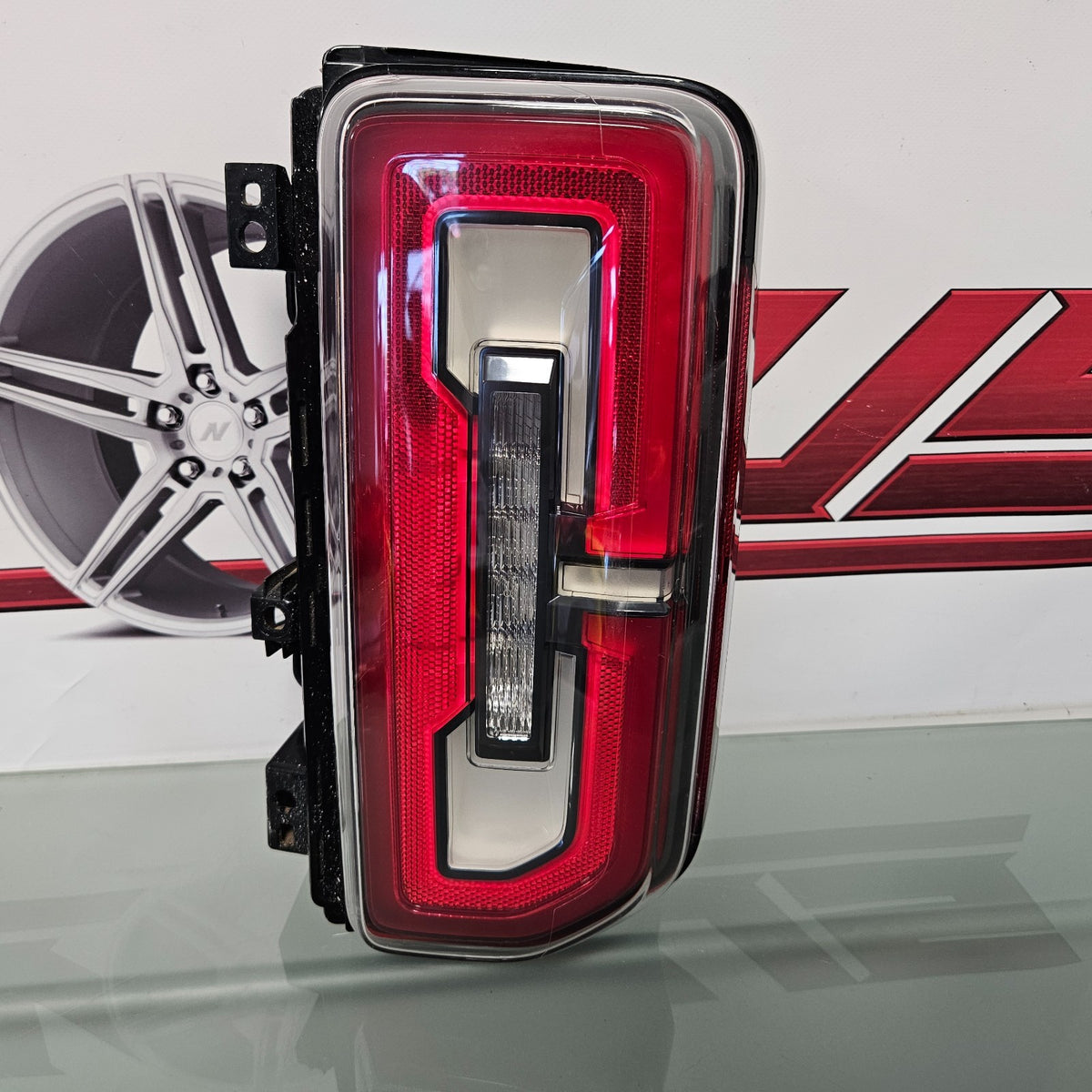2021-2026 FORD BRONCO LED RIGHT PASSENGER TAIL LIGHT M2DB-13B504-BJ #38060
