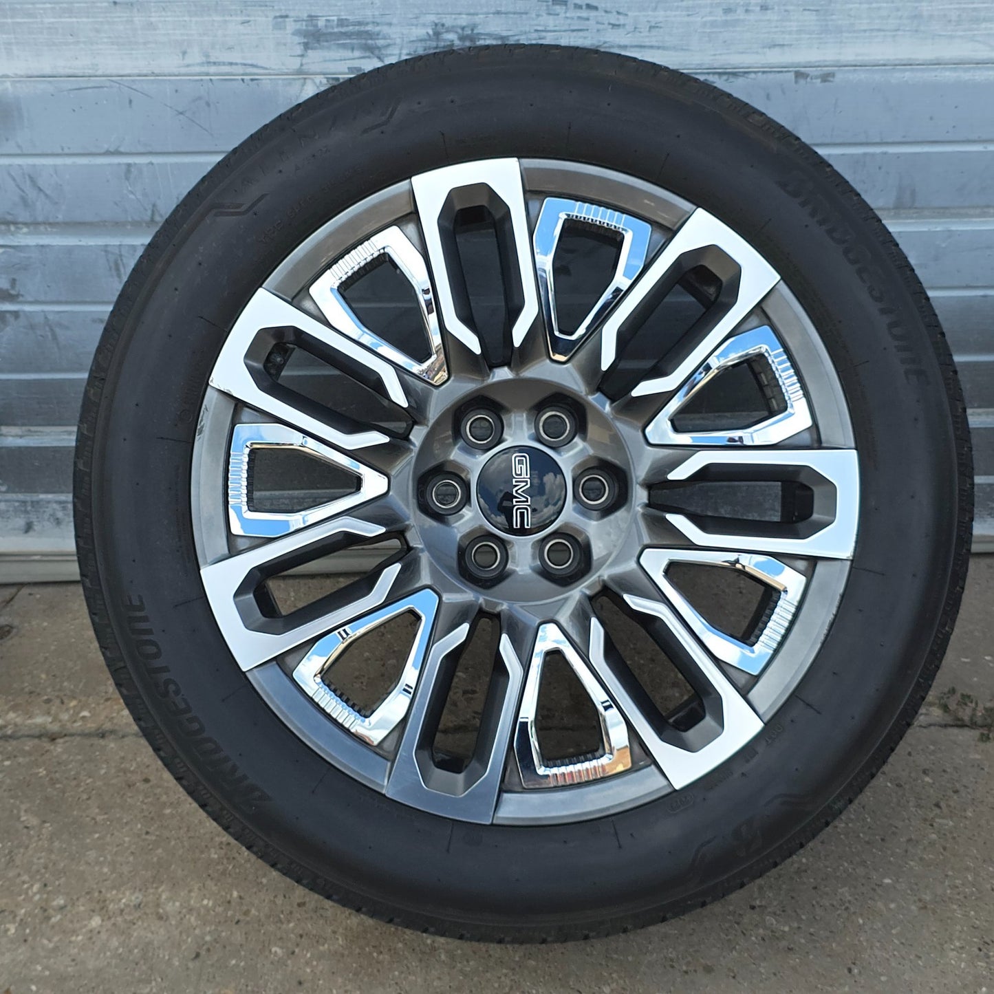 22" GMC SIERRA YUKON DENALI ULTIMATE GRAY MACHINED WHEELS TIRES 20 24 #46031