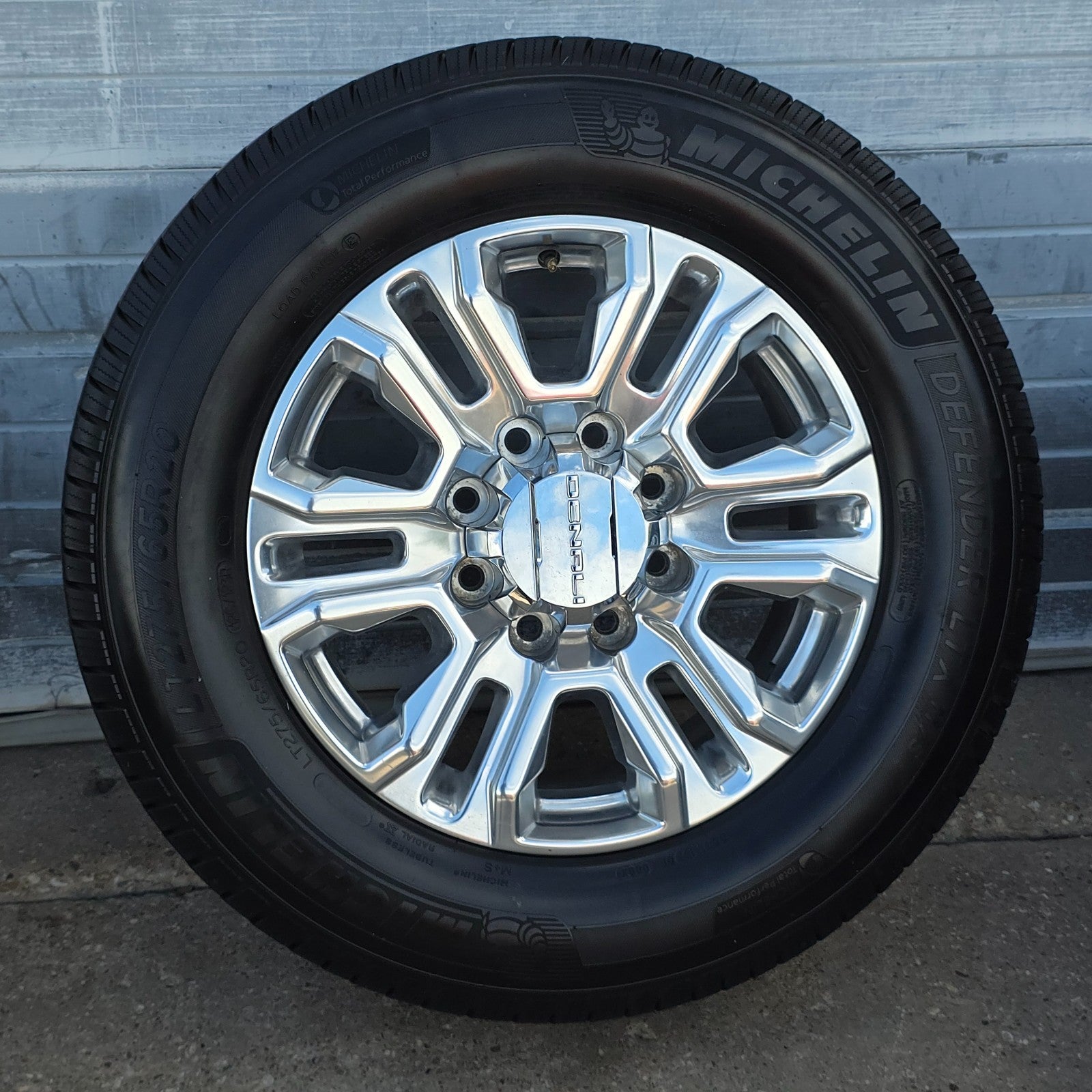 20" GMC SIERRA DENALI 2500 3500 POLISHED OEM WHEELS TIRES 84604600 #45651