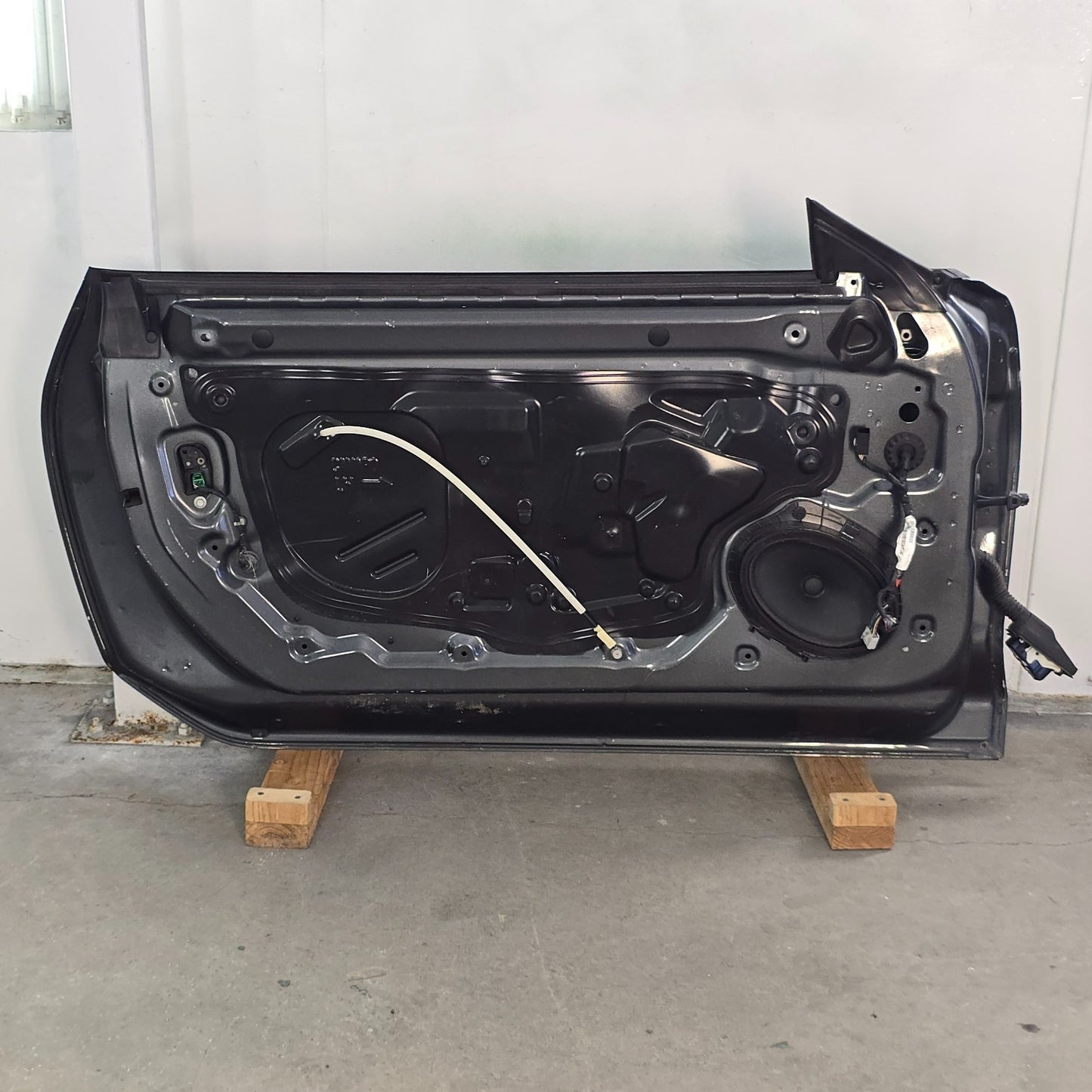 2016-2024 CHEVROLET CAMARO LH LEFT DRIVER FRONT DOOR OEM SS 19 20 21 22 23 #45806