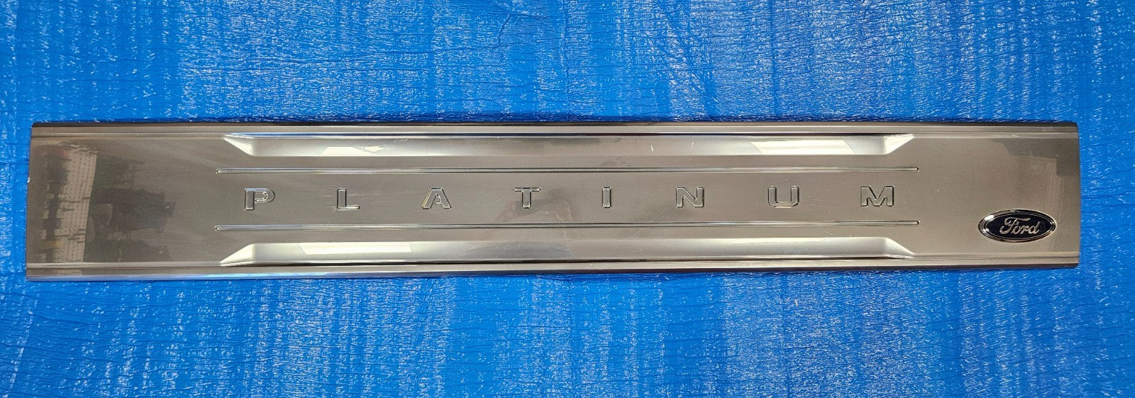 2017 2018 2019 FORD PLATINUM F250 F350 F450 TAILGATE APPLIQUE PANEL #37950