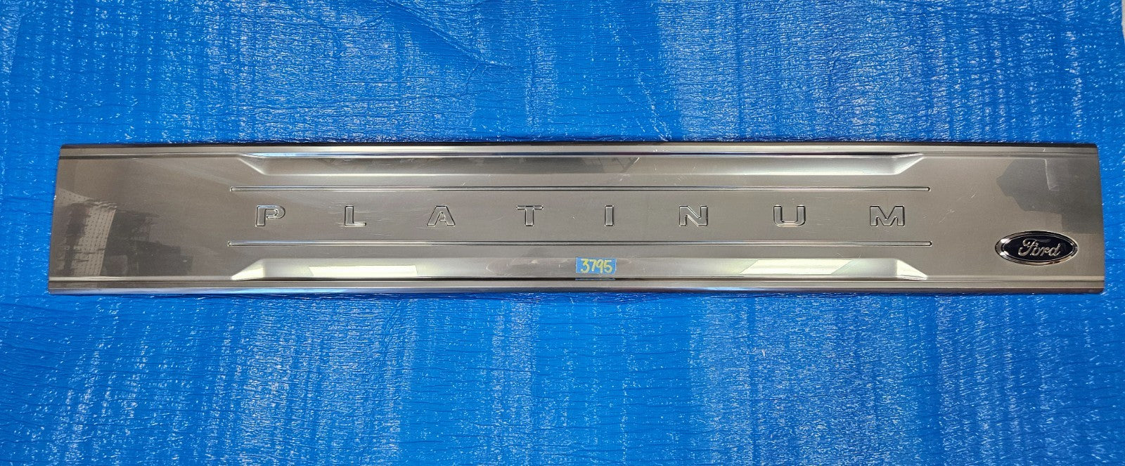 2017 2018 2019 FORD PLATINUM F250 F350 F450 TAILGATE APPLIQUE PANEL #37958