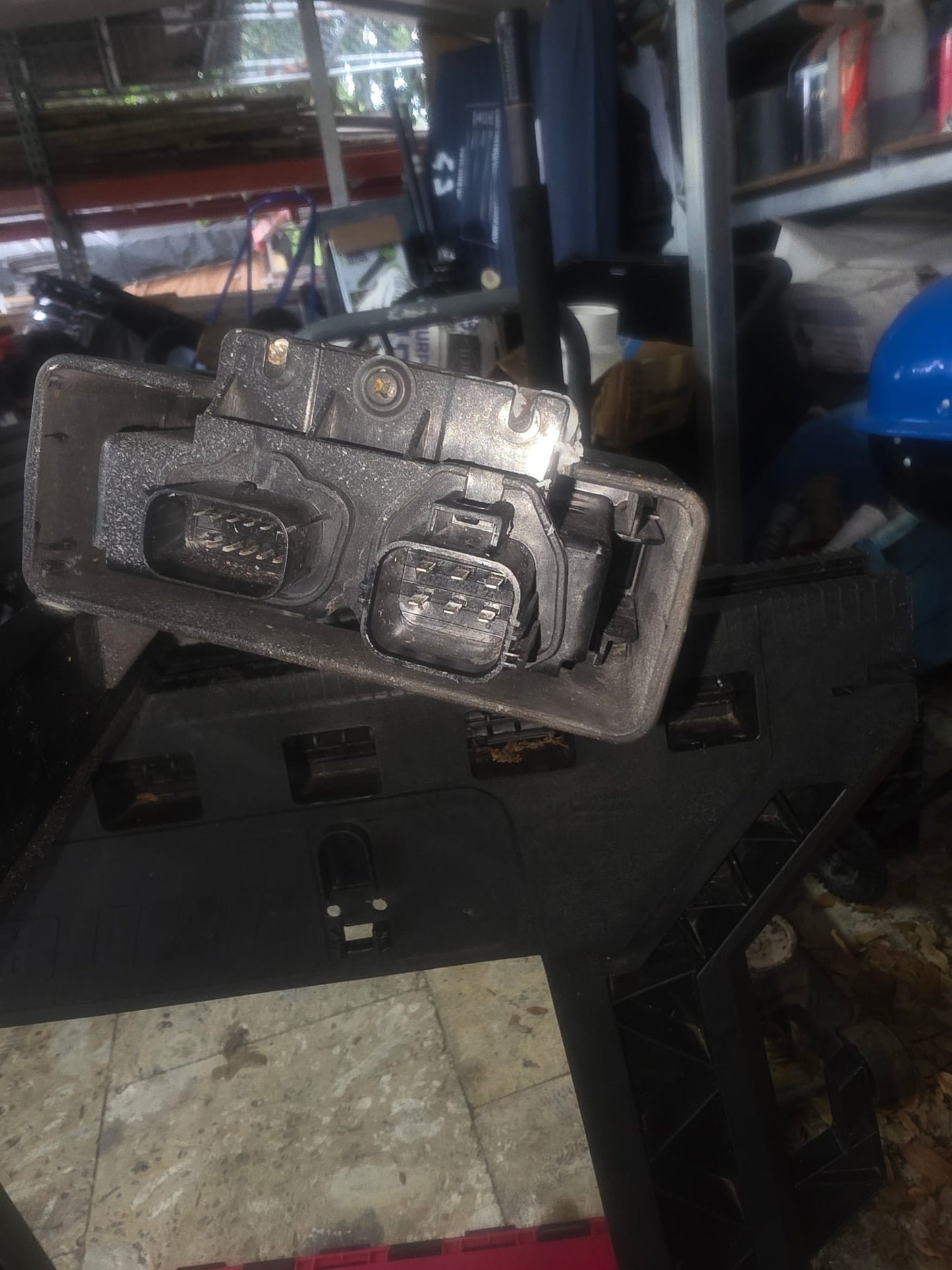 2025 Silverado running board controller module