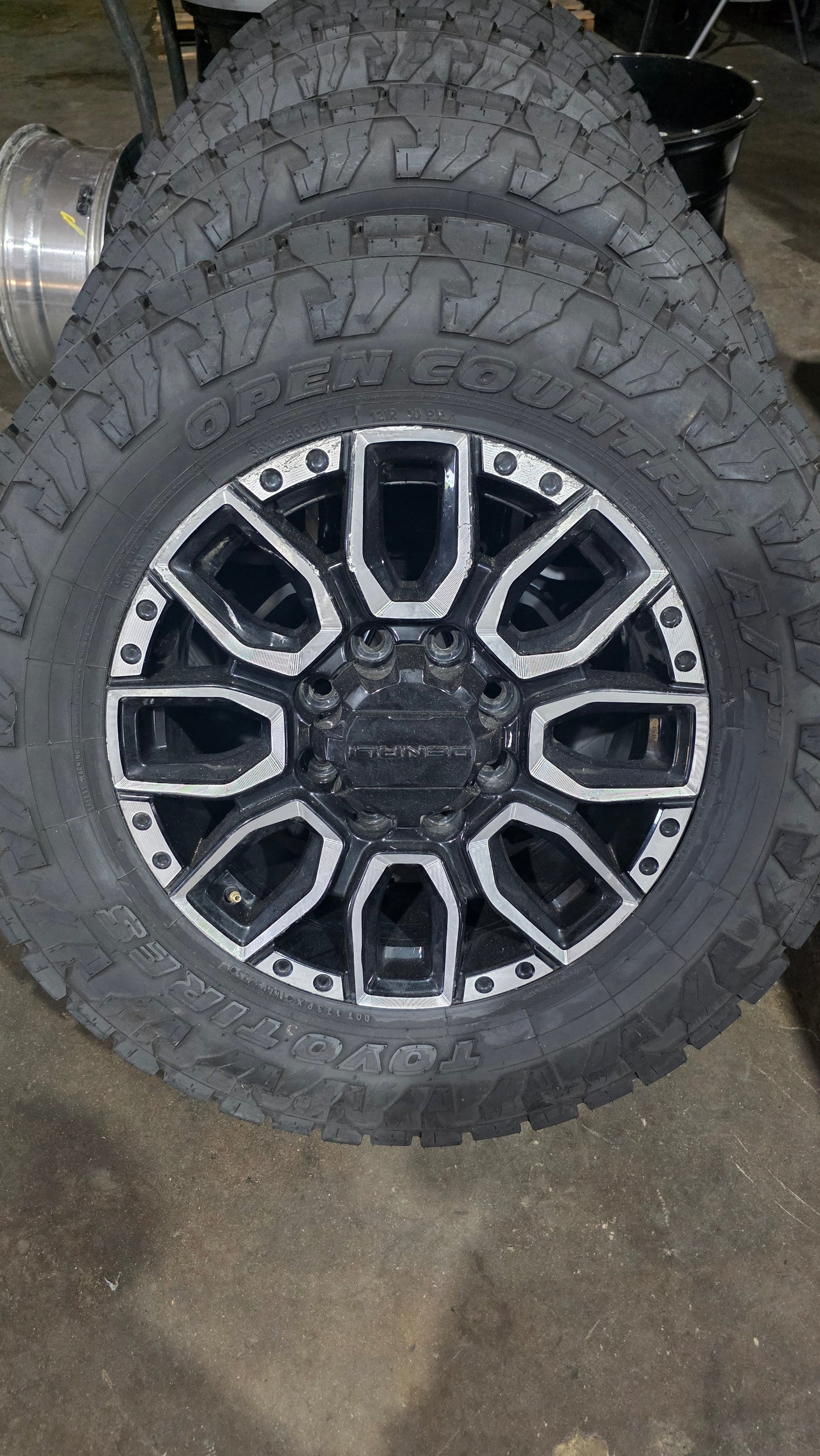 20" Silverado 2500 wheel cedcommerce test